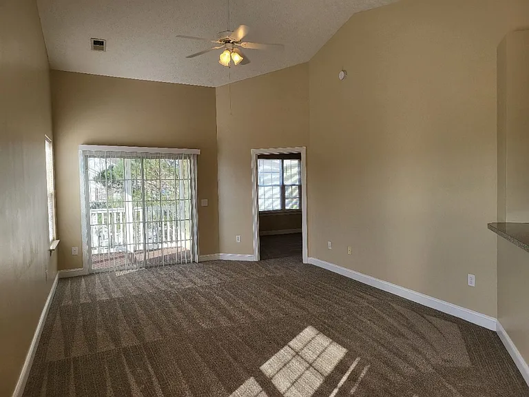 119 Fountain Pointe Ln #201 — Photo 8