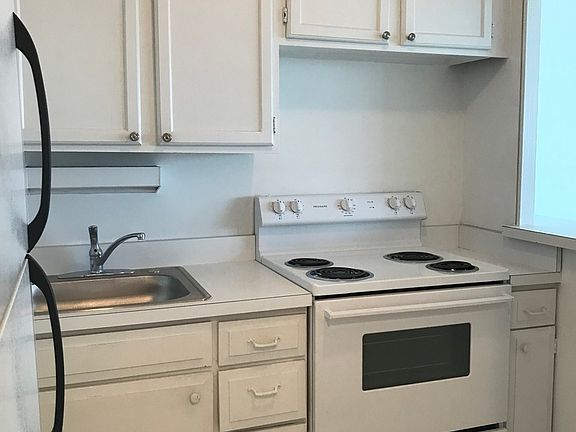 5th image of 88 W Schiller St APT 2907