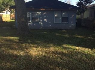 220 Maddox St, Clute, TX 77531