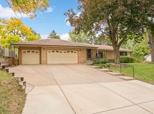 1896 13th St NW, New Brighton, MN 55112