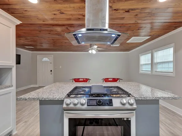 618 Harvard St #1/2, Houston, TX 77007