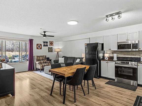 2nd image of 300 SE Palliser Ln #109