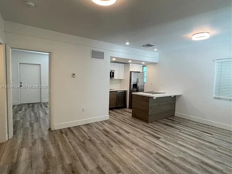 729 Meridian Ave #10 — Photo 9