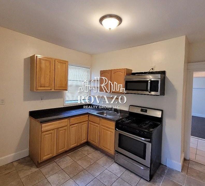 1st image of 247 Amherst St #2L