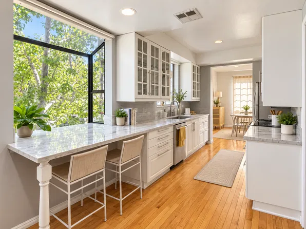 310 Tahiti Way APT 110, Marina Del Rey, CA 90292
