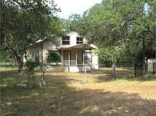 395 Hummingbird Dr, Bandera, TX 78003