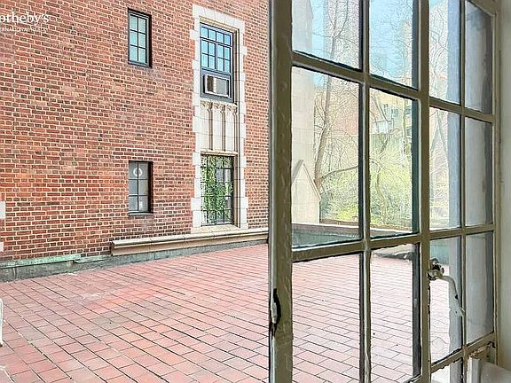 3rd image of 25 Tudor City Pl APT 206