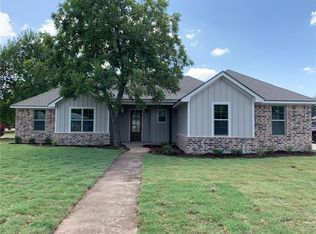 304 W Lyndale Ave, Robinson, TX 76706