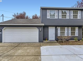 2307 SE 105th Ave, Portland, OR 97216