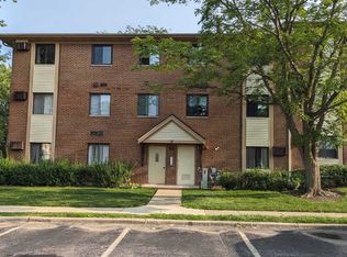 17 Parkside Ct APT 3, Vernon Hills, IL 60061