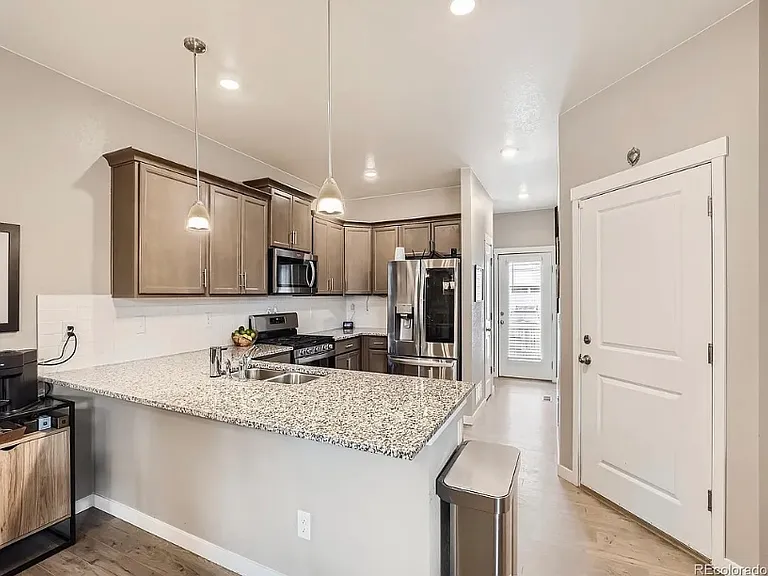 723 N Quatar St — Photo 2
