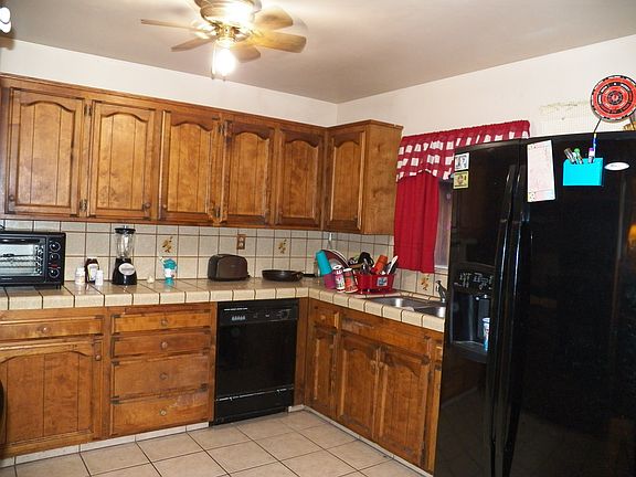 2nd image of 4563 E Cambridge Ave