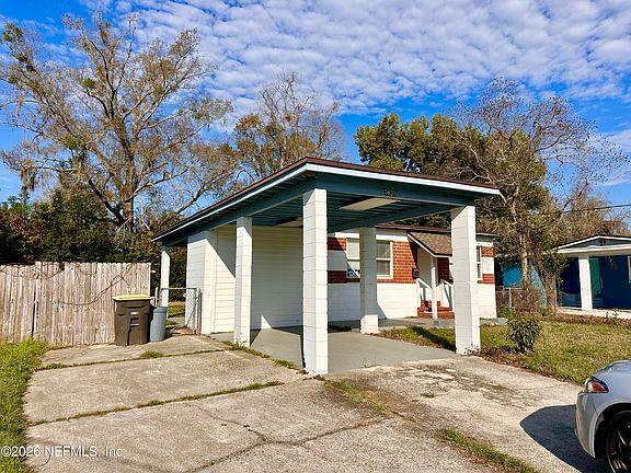 3rd image of 3638 JAMMES Road