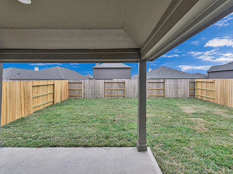 21259 Shore Bluff Dr — Photo 12