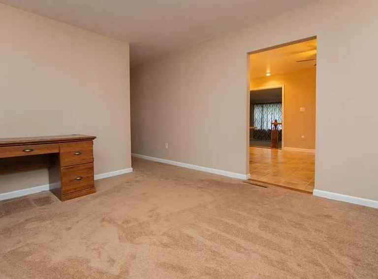 1108 Glendale St — Photo 14