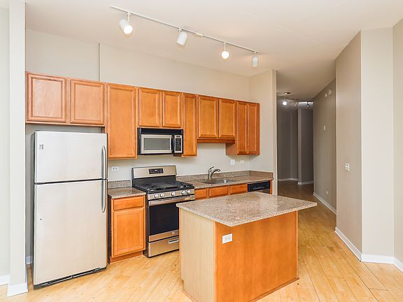 3rd image of 1600 S Indiana Ave #1503