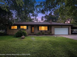 15157 Pinehurst Dr, Lansing, MI 48906