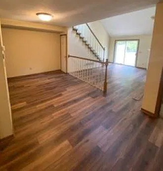 2 bed, 920 sqft, $1,300 — Photo 2