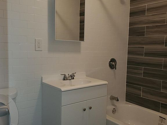 3rd image of 1361 Bronx River Ave