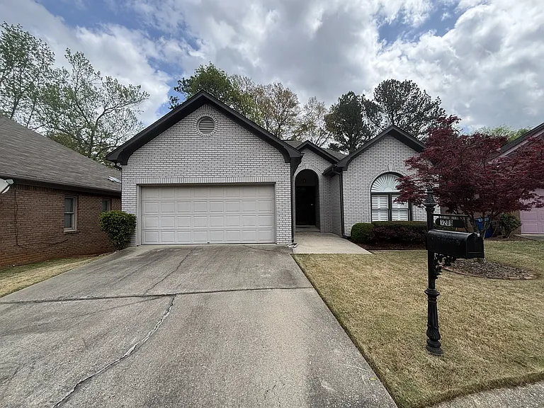 1209 Ivy Brook Cir — Photo 3