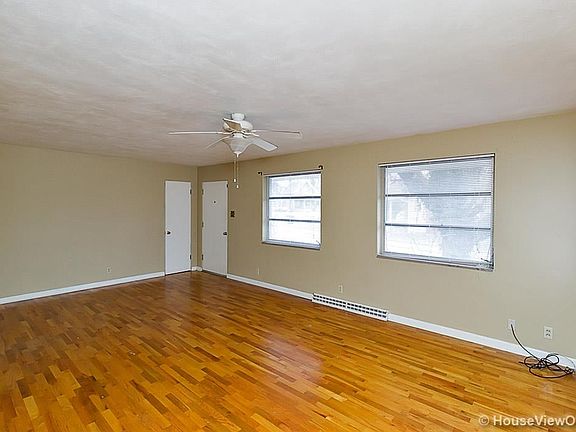 4th image of 1202 Harmony St
