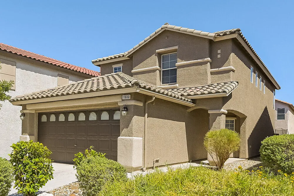 4 bed, 3.0 bath, 1993 sqft, $2,540 — Photo 4
