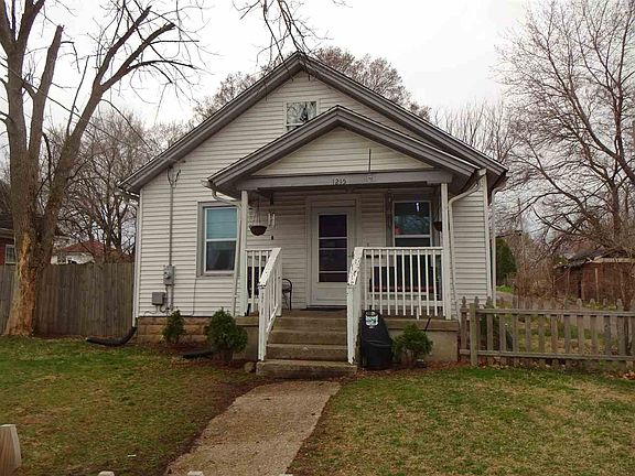 2nd image of 1215 Holland St