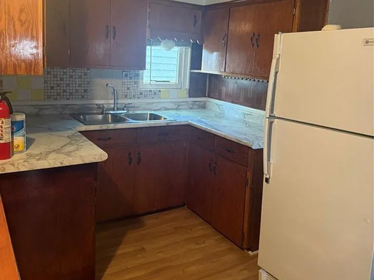 933 Myrtle Ave — Photo 16