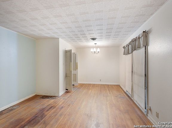 5th image of 104 Beechwood Ln