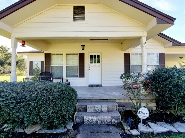 198 County Road 2010, Liberty, TX 77575