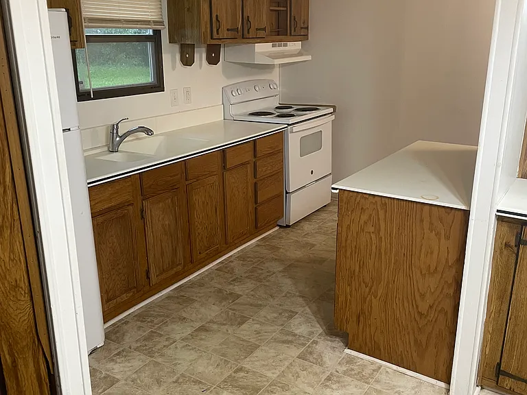 102 Acorn Ln — Photo 4