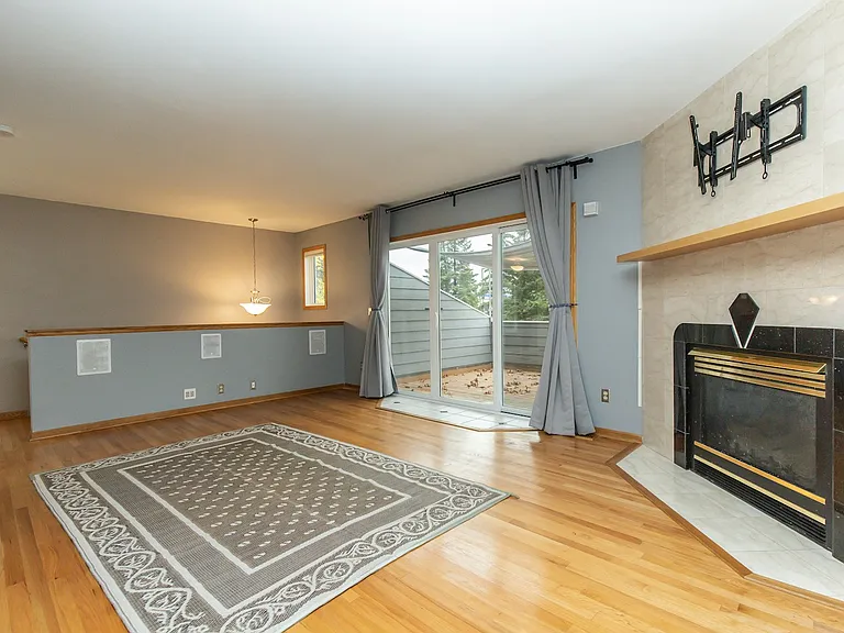 Main level Living room
