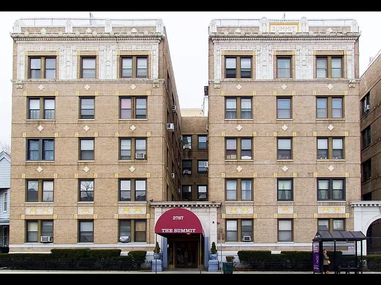2787 Kennedy Blvd — Photo 1