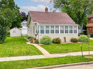 141 N James St, Kimberly, WI 54136