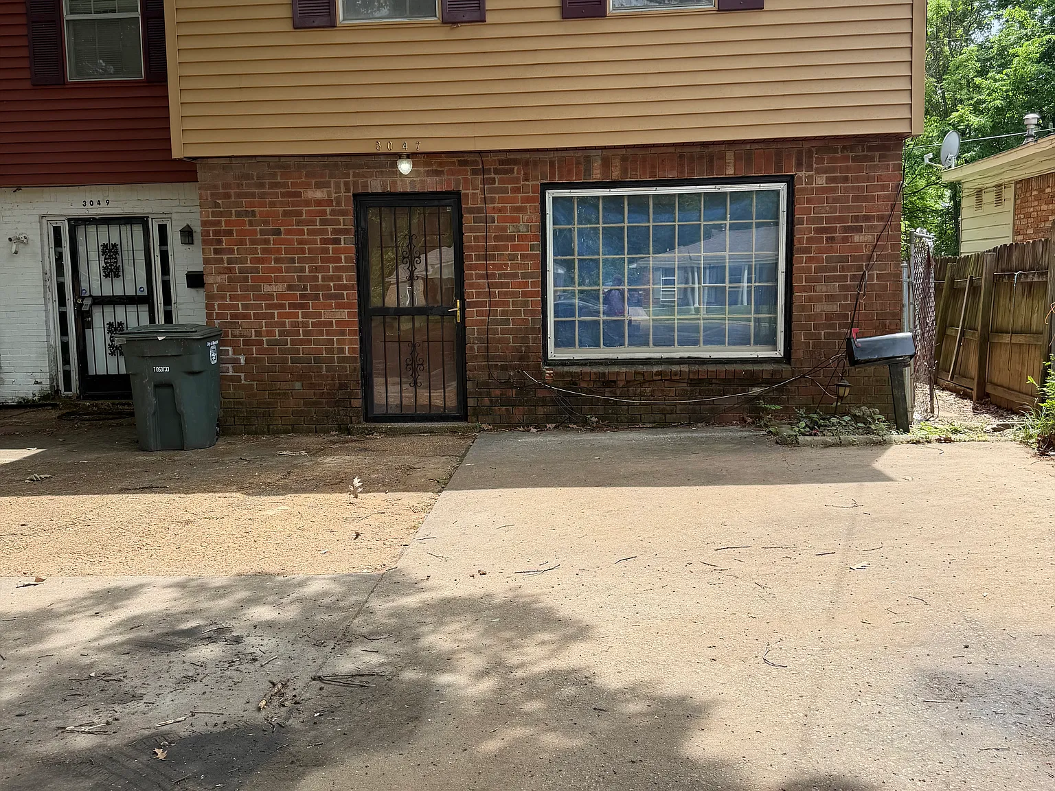 2 bed, 1000 sqft, $999 — Photo 1