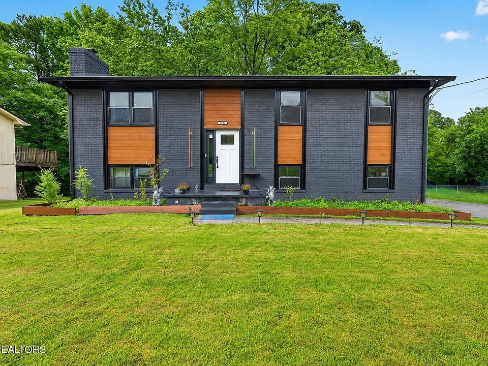 1st image of 2904 Gordon Pl