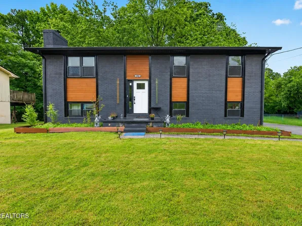 2904 NE Gordon Pl, Knoxville, TN 37918