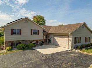 N7965 Valley View Rd, New Glarus, WI 53574