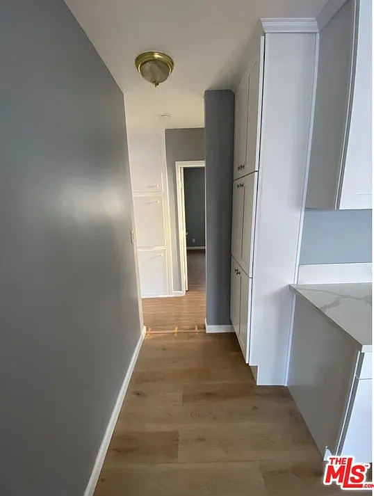2 bed, 1.0 bath, 918 sqft, $2,650 — Photo 3