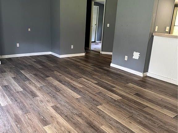 3rd image of 12860 Larry Ln W
