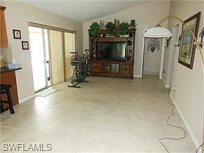 4th image of 2145 W Lakeview Blvd
