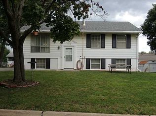 3016 Carriage Dr SW, Cedar Rapids, IA 52404