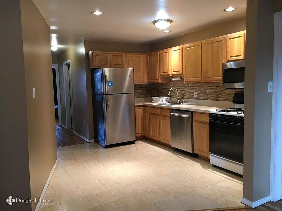 1st image of 10924 Rockaway Beach Blvd #1