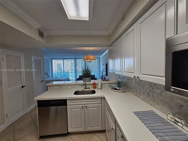 2501 S Ocean Dr #637 — Photo 8