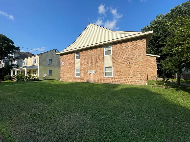 243 Maryland Ave — Photo 19