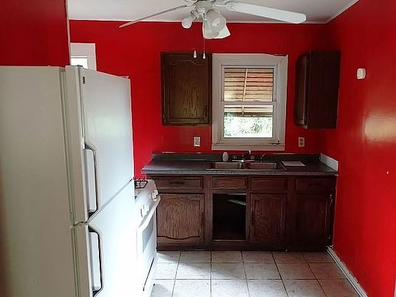 5th image of 704 S Greenview Ave