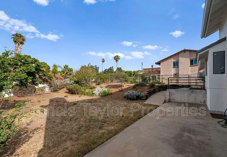 1080 Circle Dr — Photo 31