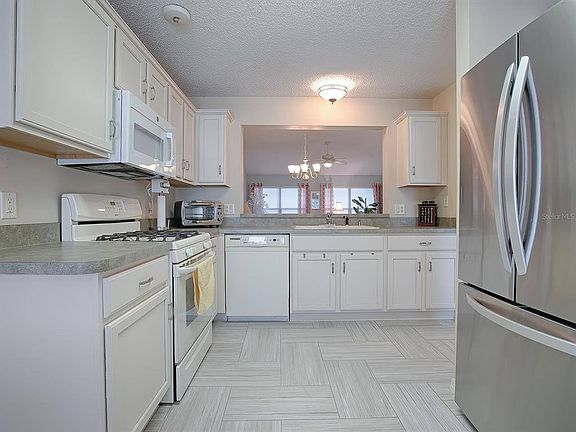 4th image of 1418 Arredondo Dr