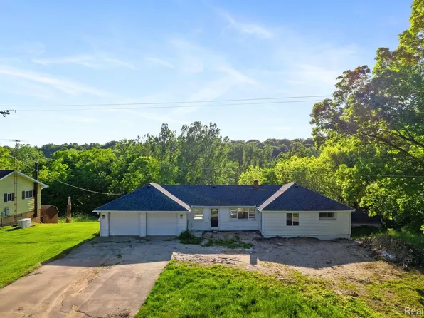 4770 Atkins Rd, Clyde, MI 48049