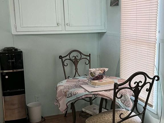 4th image of 2046 Elk Road SW